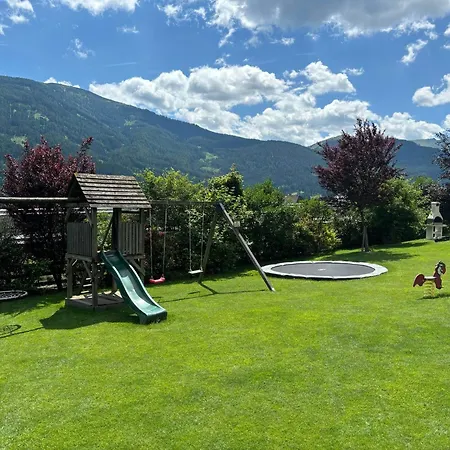Eckenhof Bed & Breakfast 3*