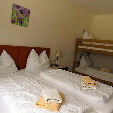 Eckenhof Bed & Breakfast 3*
